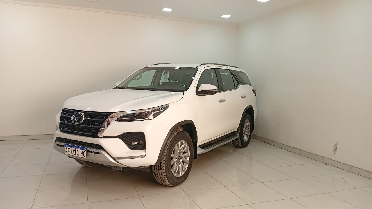 TOYOTA HILUX SW4 5P 2,8 TDi SRX 4X4 7/A A/T 2019