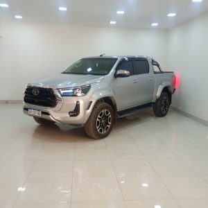 TOYOYA HILUX SRX 4X4 AT 2025