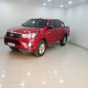 TOYOTA HILUX SR 4x4 M/T 2018
